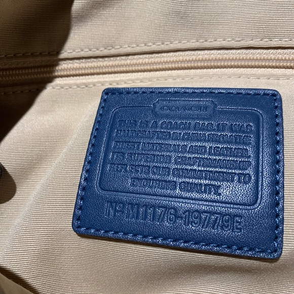 Vintage Coach Shoulder Bag - Picture 5 of 8